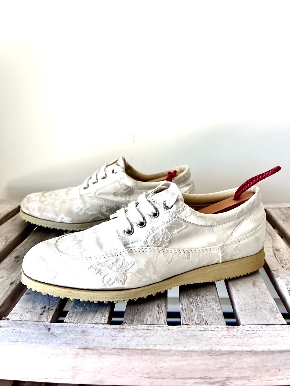 Bridal Ivory Floral Satin Sneakers Women’s 8 Designer Made in Italy Hogan